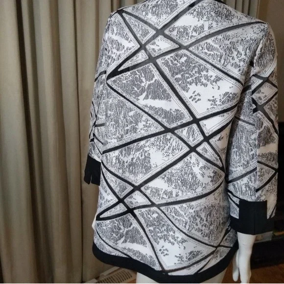 🌸 Joseph Ribkoff 8 abstract angle light jacket - Picture 3 of 5